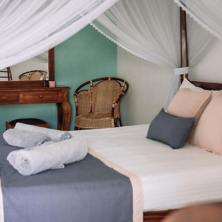 Rise - Bed & Breakfast Weligama Exterior foto